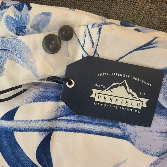 NWT Women's Penfield Botanical Print Shorts in White & Blue - Picture 4 of 5